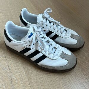 Adidas Sambas